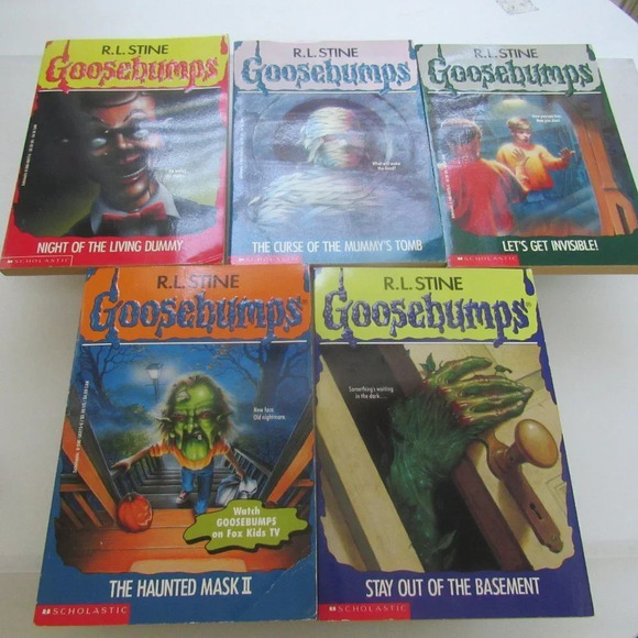 R.L. Stine GOOSEBUMPS Set (5 books) ~Night of Livi - Picture 1 of 3
